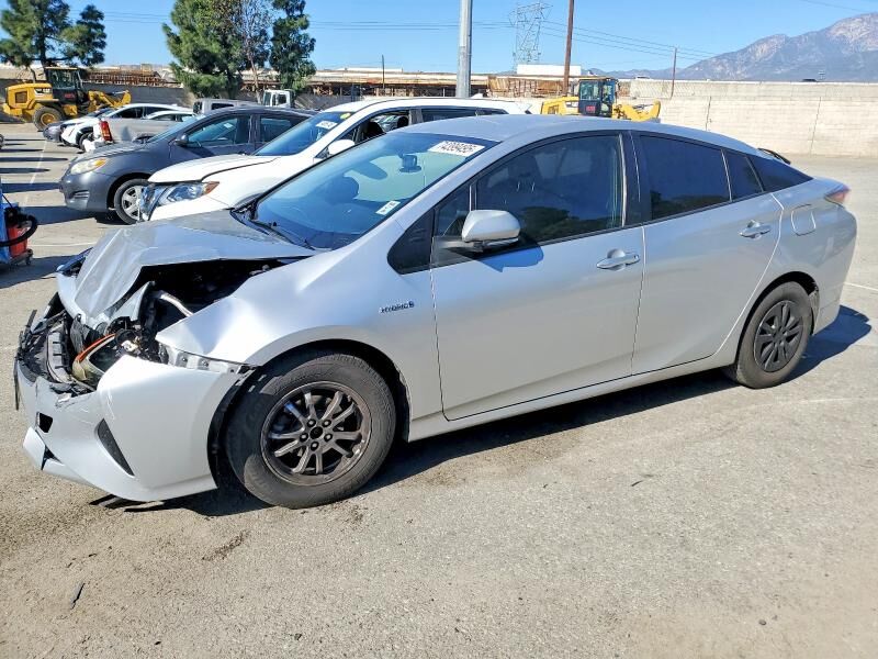2016 TOYOTA PRIUS