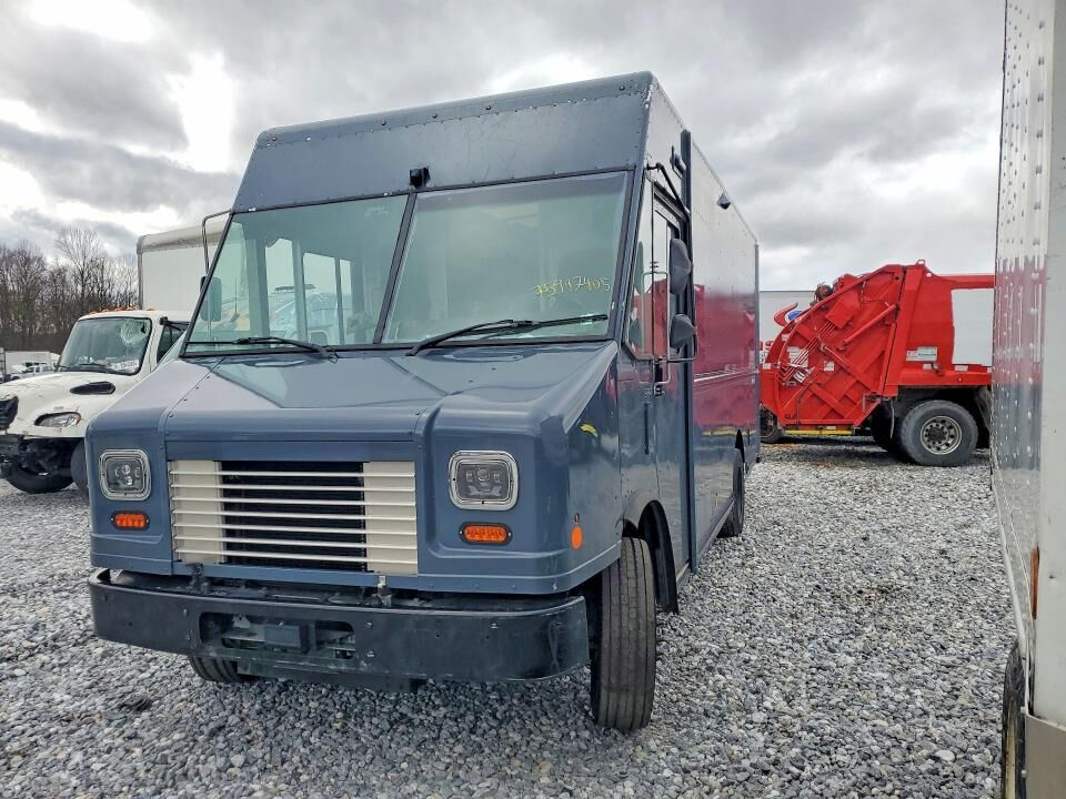 2020 FORD Commercial Chassis