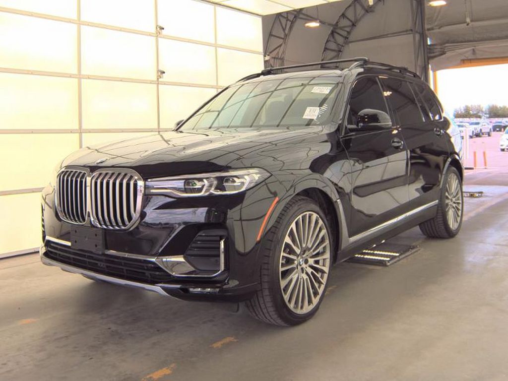 2021 BMW X7