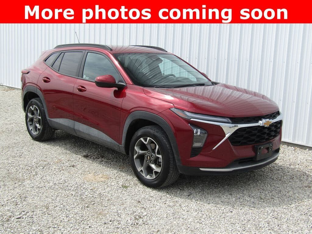 2025 CHEVROLET Trax