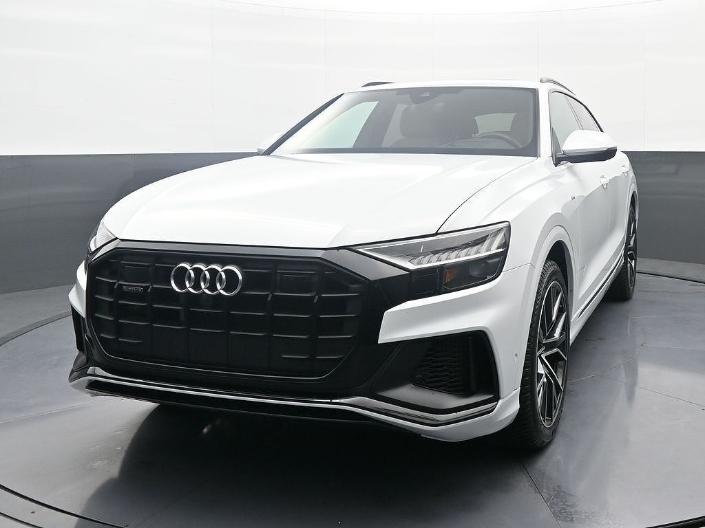 2023 AUDI Q8