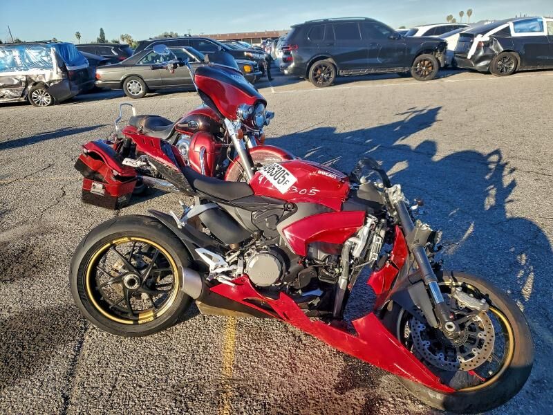 2025 DUCATI Superbike