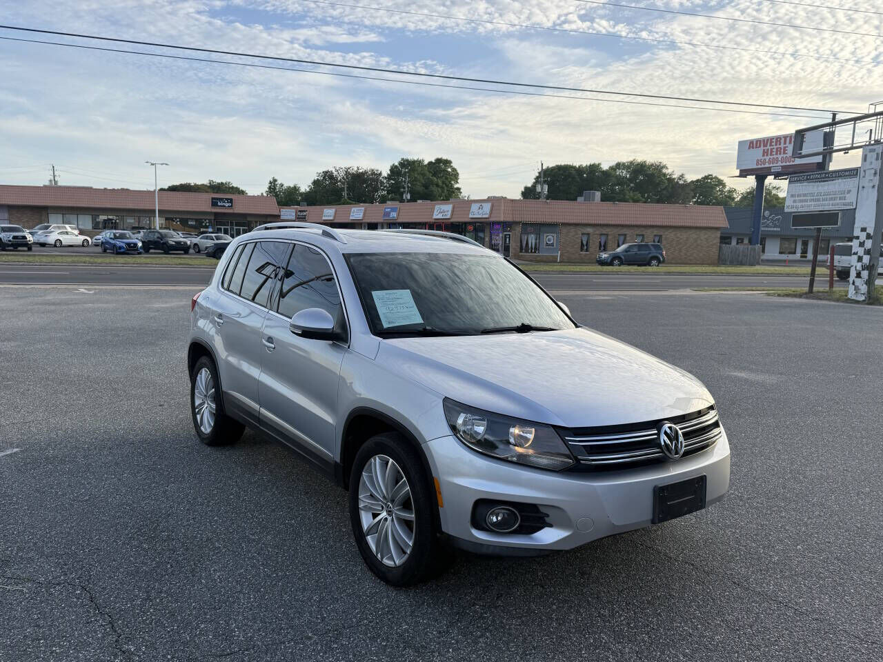 2014 VOLKSWAGEN Tiguan