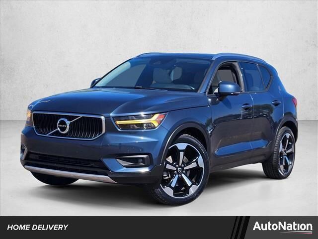 2021 VOLVO XC40