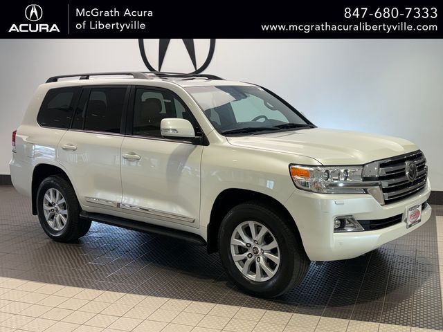 2017 TOYOTA Land Cruiser