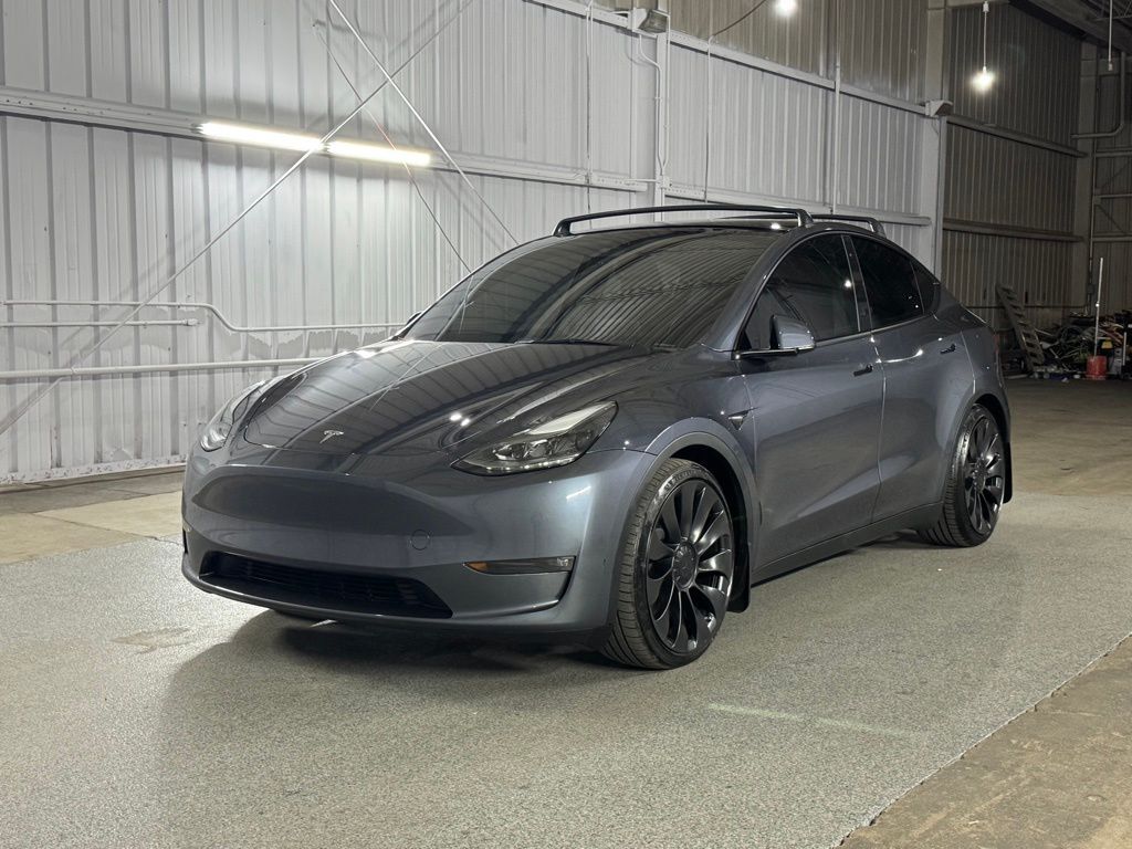 2023 TESLA Model Y