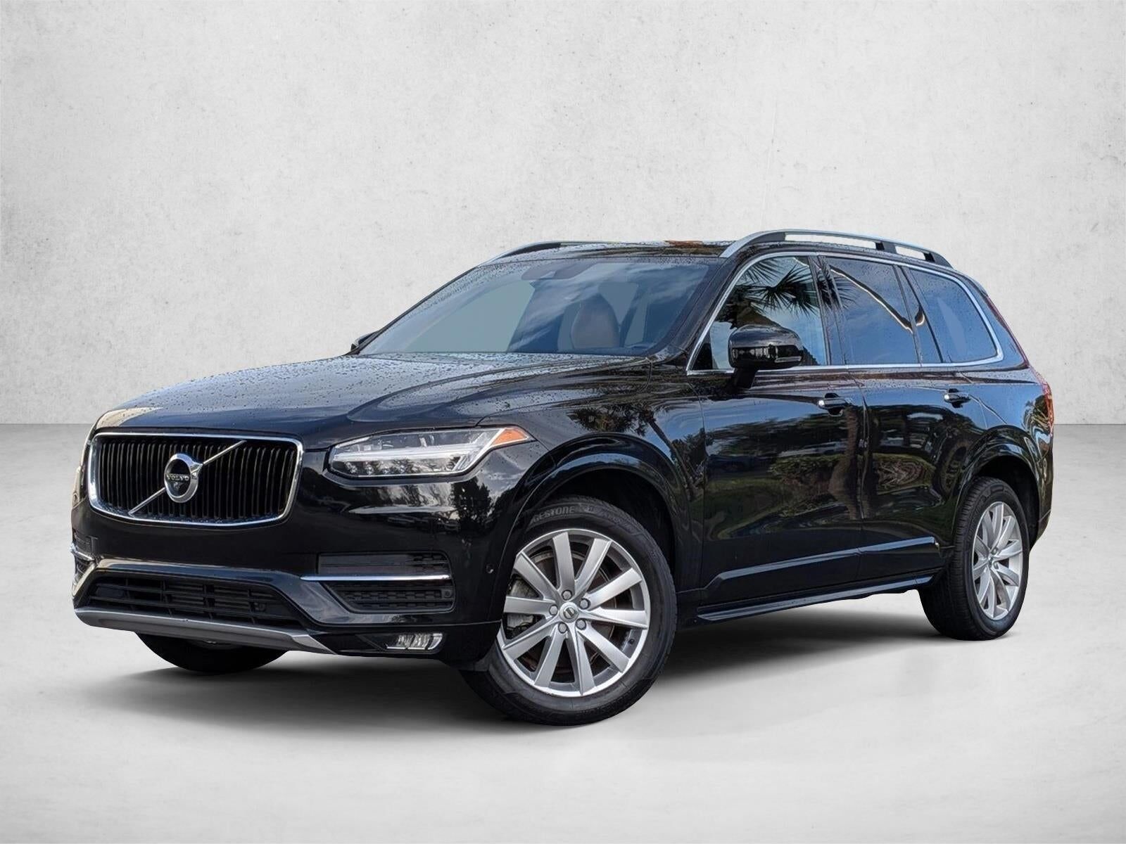 2017 VOLVO XC90