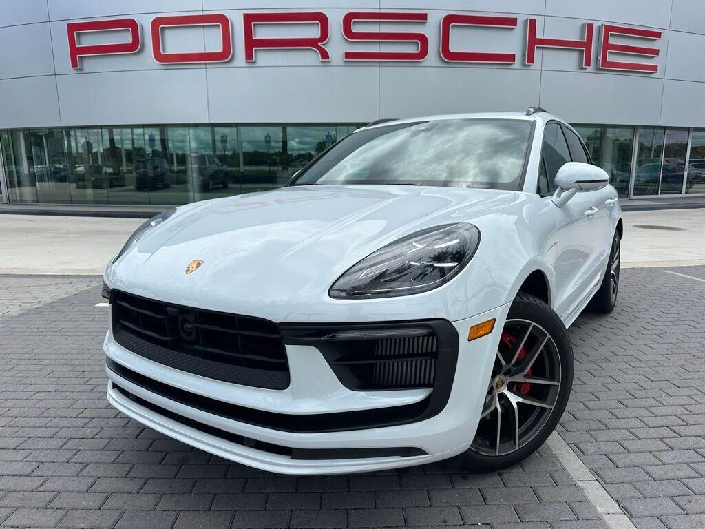 2023 PORSCHE Macan