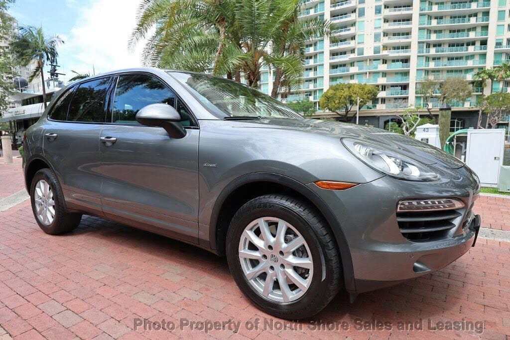 2014 PORSCHE Cayenne