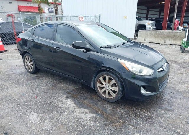 2013 HYUNDAI Accent