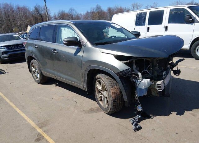2014 TOYOTA Highlander