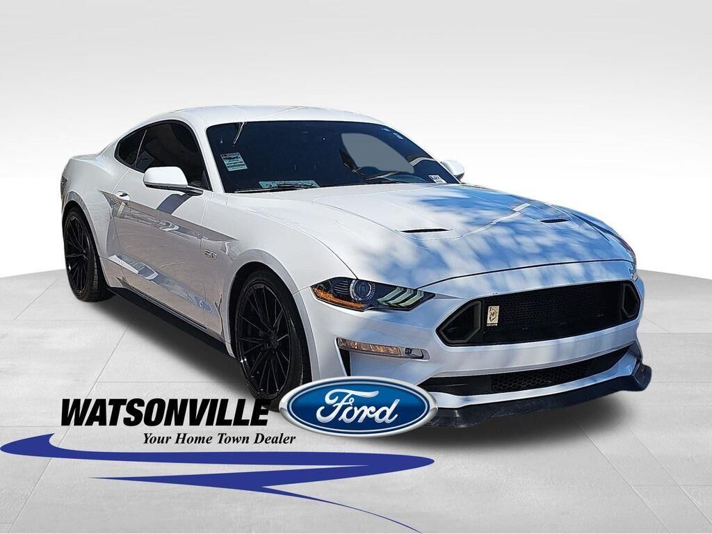 2020 FORD Mustang