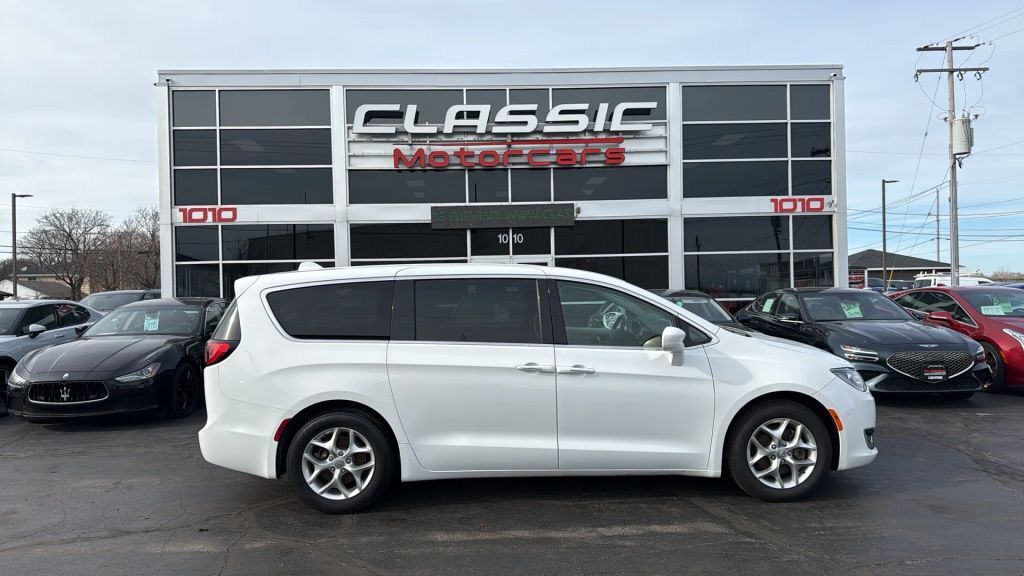 2019 CHRYSLER Pacifica