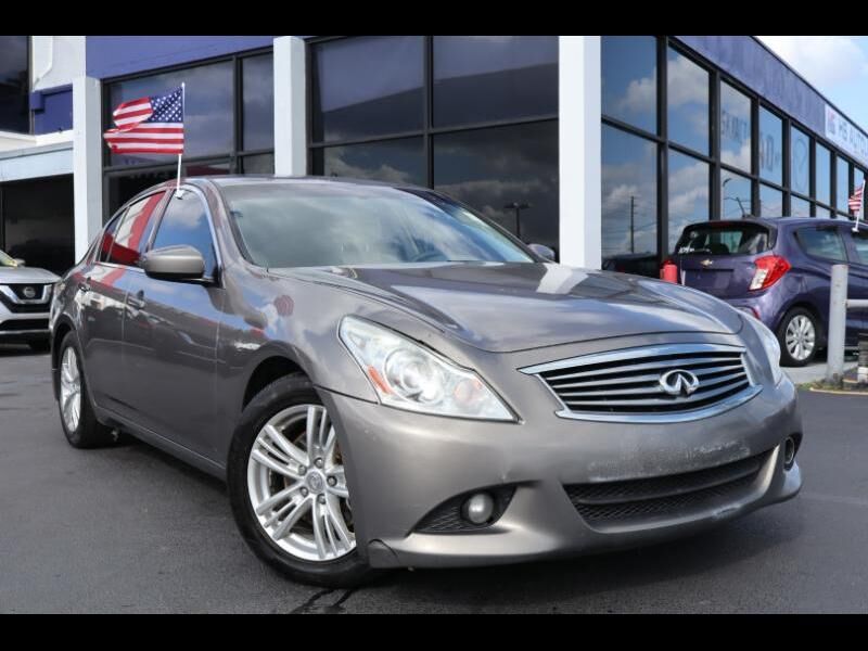 2013 INFINITI G37