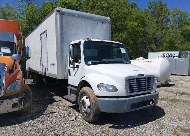 2014 FREIGHTLINER M2
