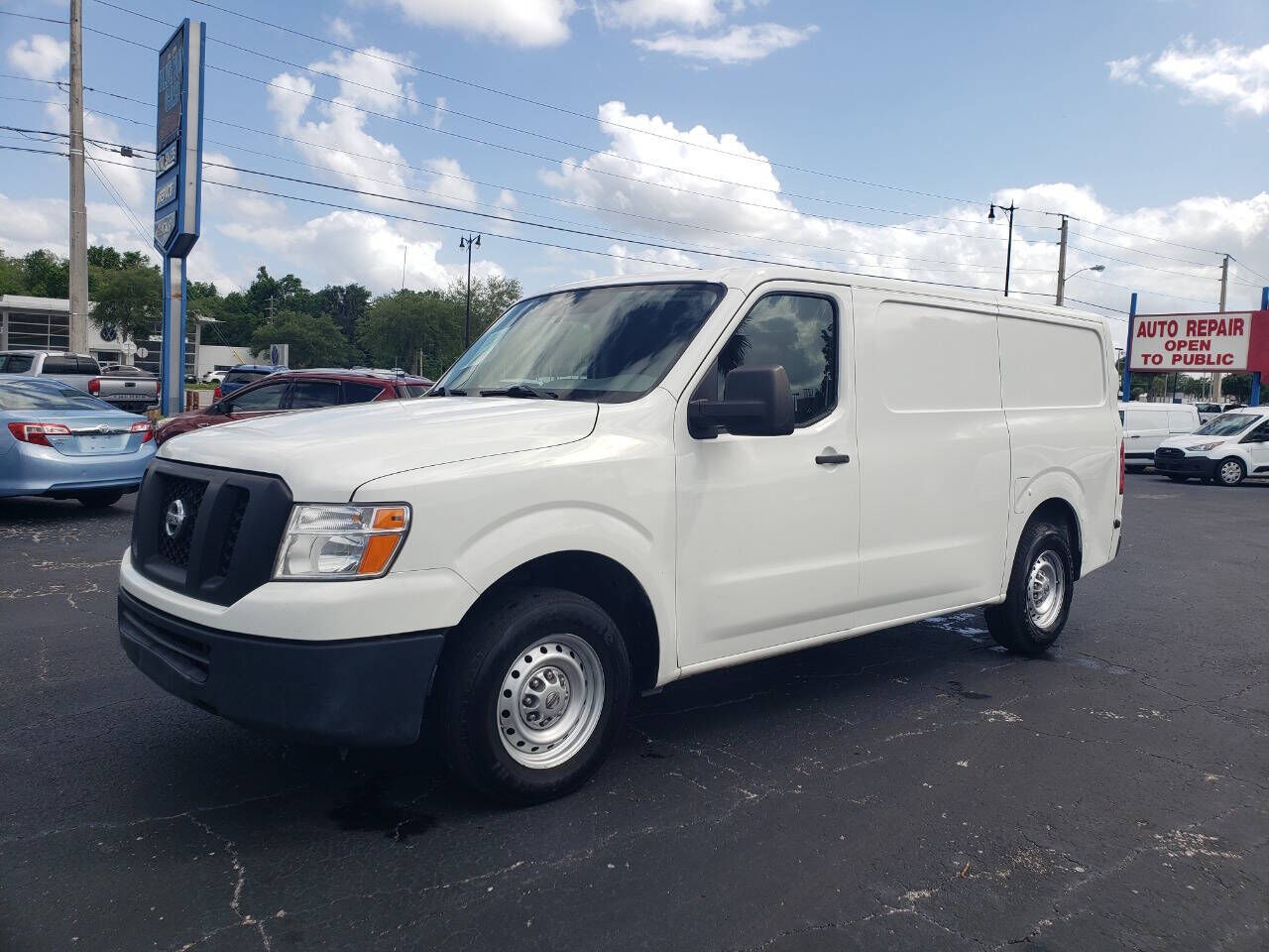 2016 NISSAN NV