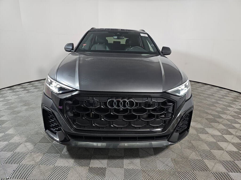 2025 Audi Q8