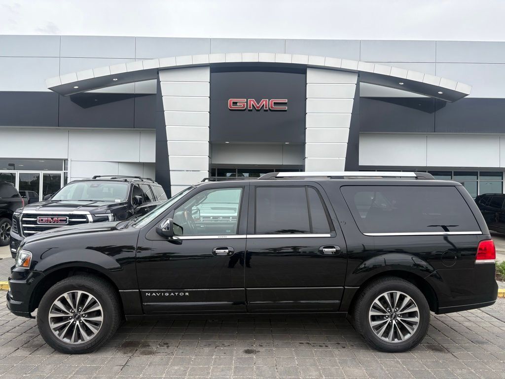 2017 LINCOLN Navigator L