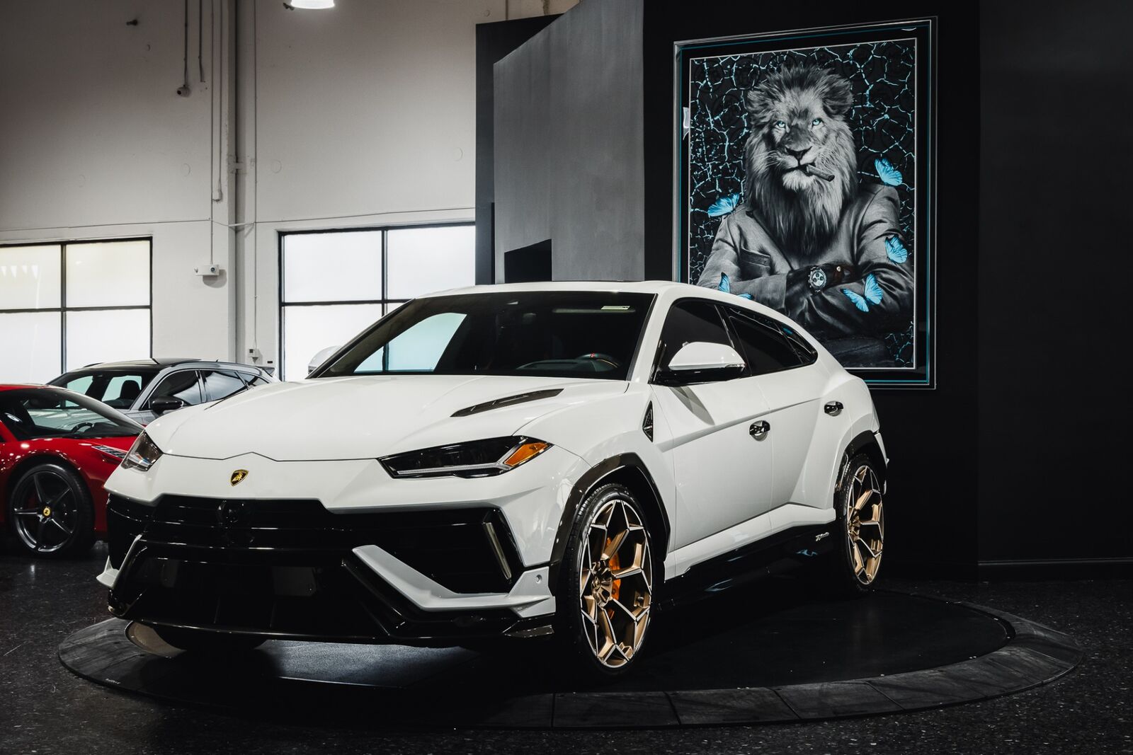 2023 LAMBORGHINI URUS