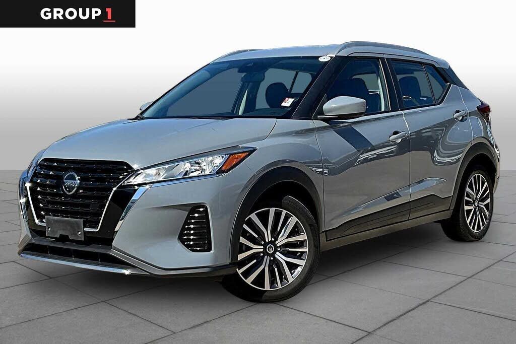 2021 NISSAN Kicks