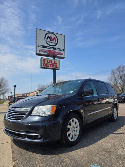 2013 CHRYSLER Town and Country