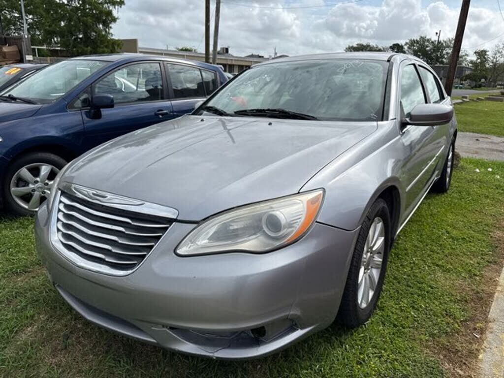 2013 CHRYSLER 200