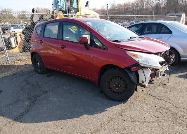 2015 NISSAN Versa