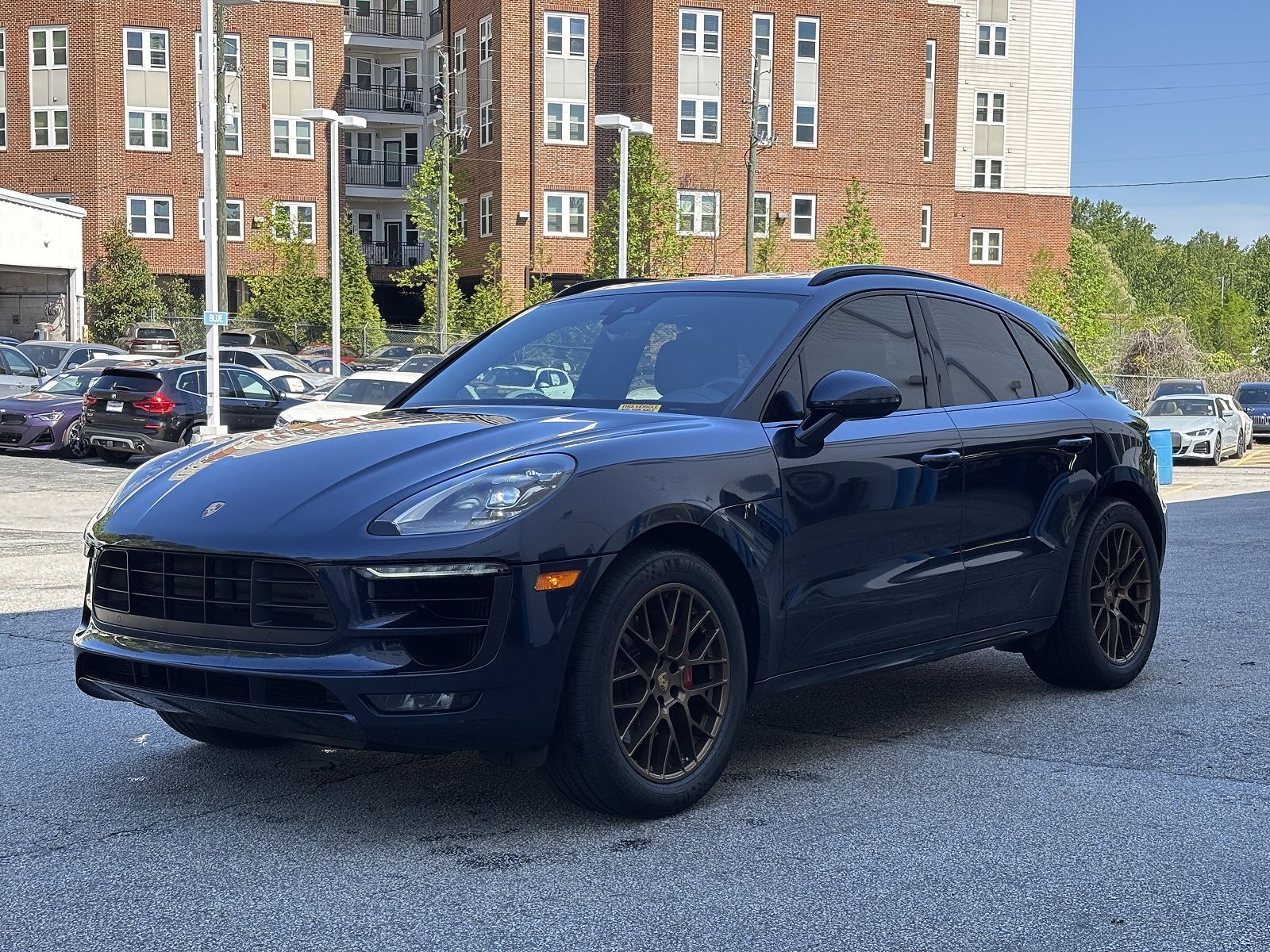 2017 PORSCHE Macan