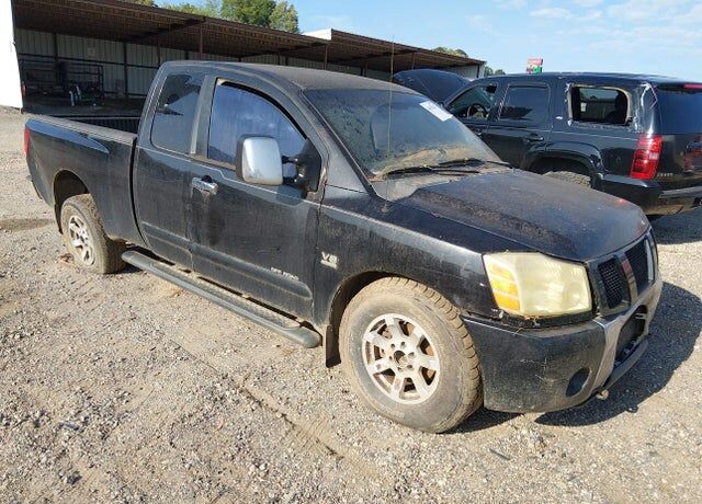 2004 NISSAN Titan