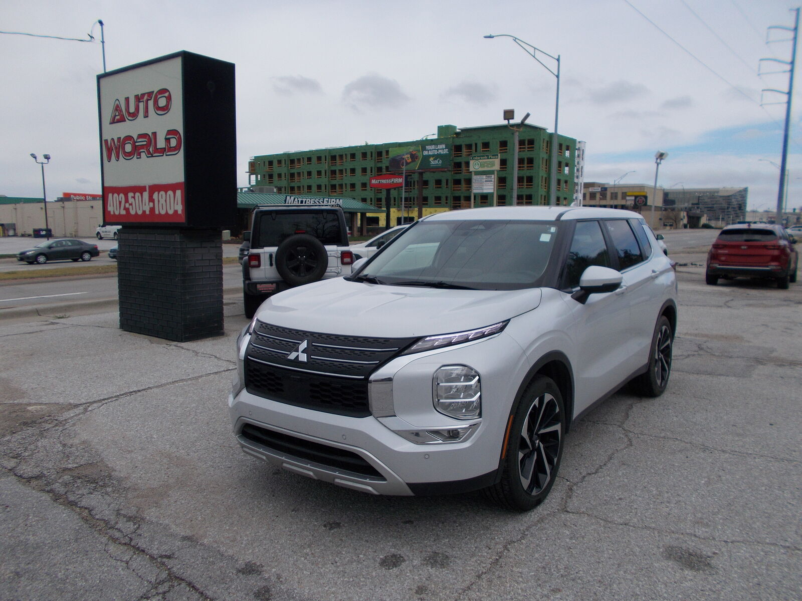 2024 MITSUBISHI Outlander