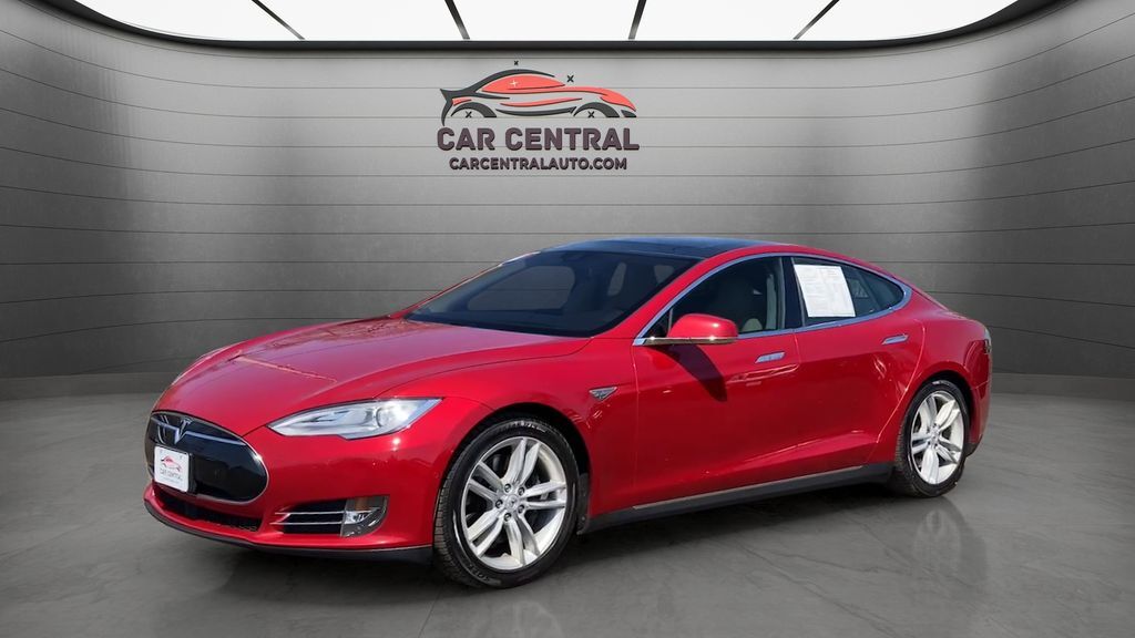 2015 TESLA Model S
