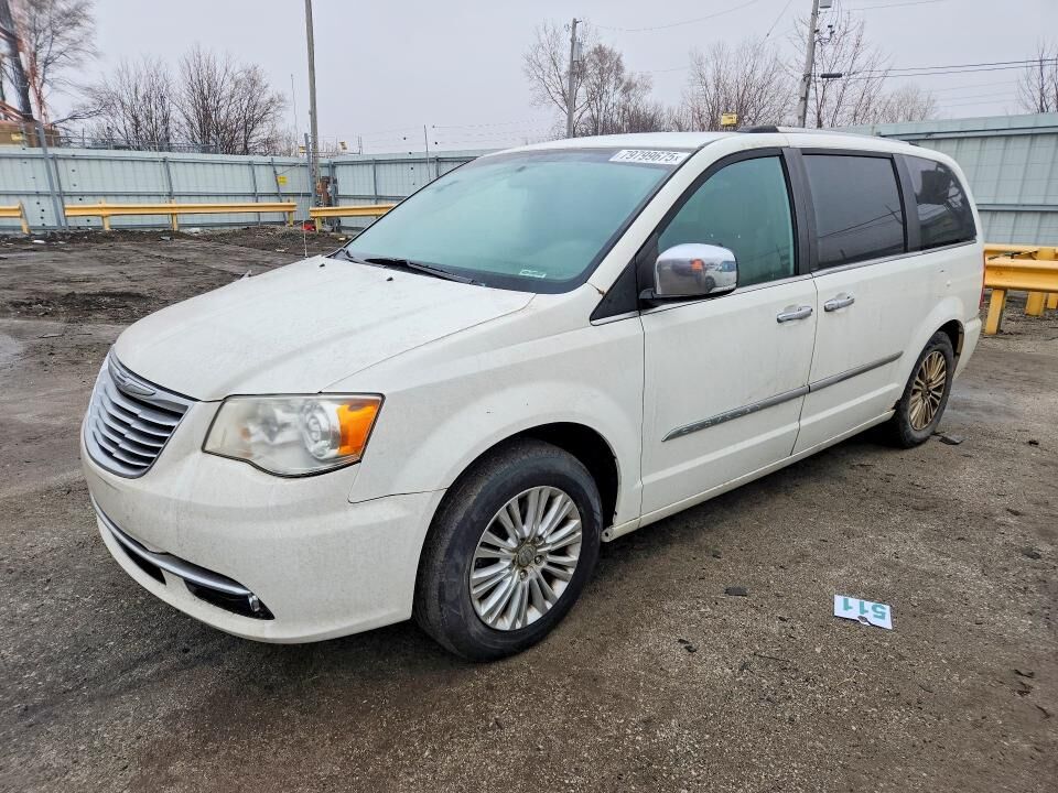 2012 CHRYSLER Town and Country