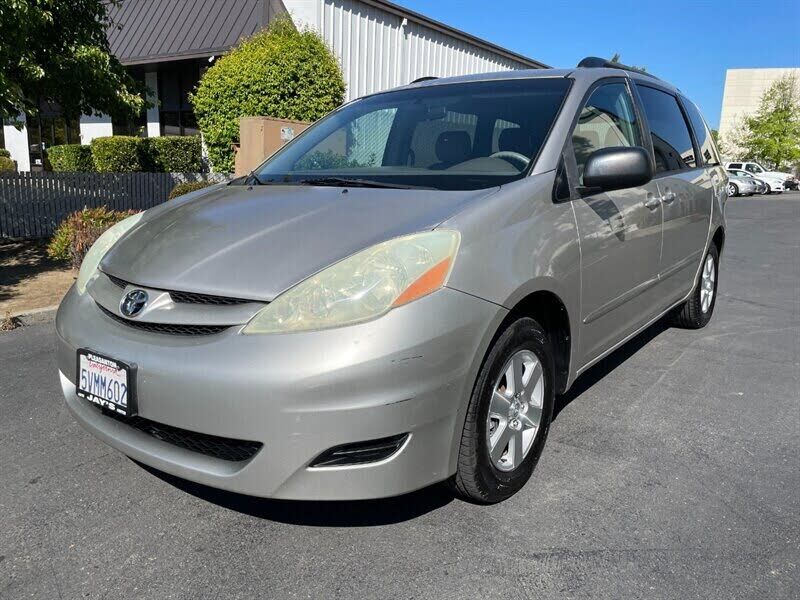2006 TOYOTA Sienna