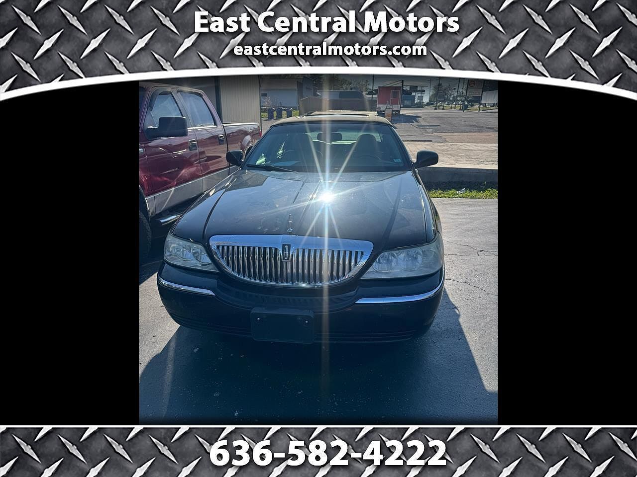 2004 LINCOLN Town Car