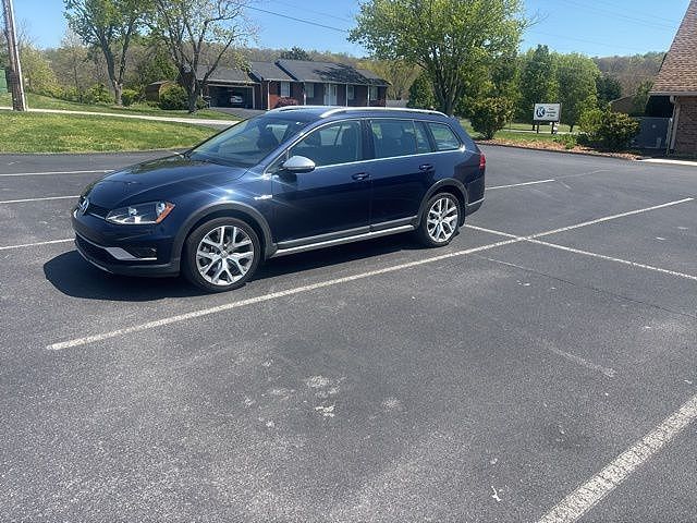 2017 VOLKSWAGEN Golf Alltrack