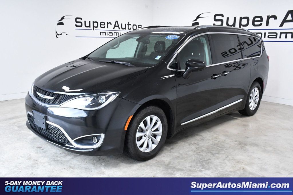 2019 CHRYSLER Pacifica