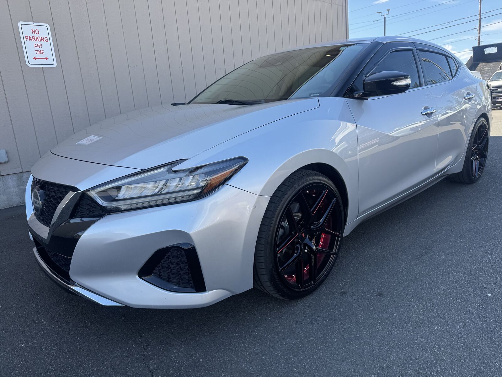 2022 NISSAN Maxima