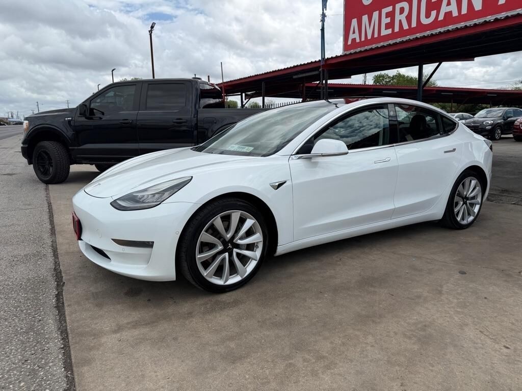 2018 TESLA Model 3