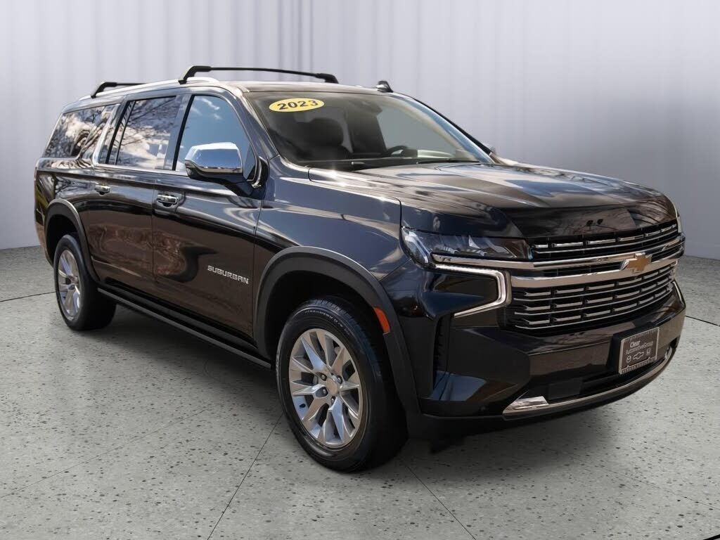 2023 CHEVROLET Suburban
