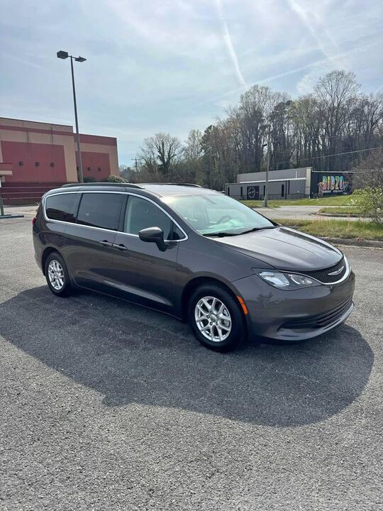 2020 CHRYSLER Voyager