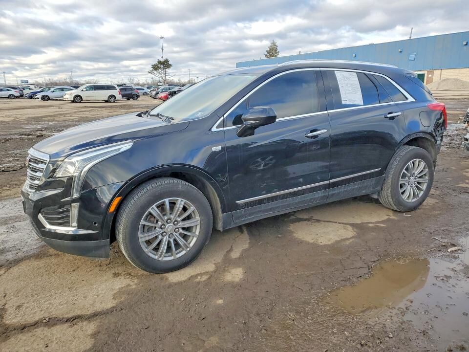2017 CADILLAC XT5