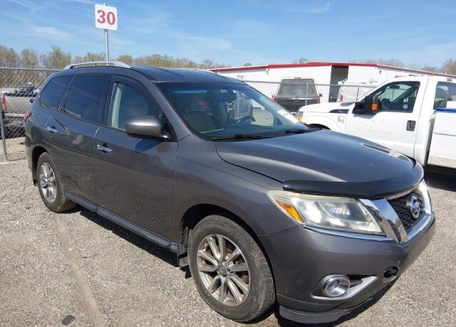 2016 NISSAN Pathfinder