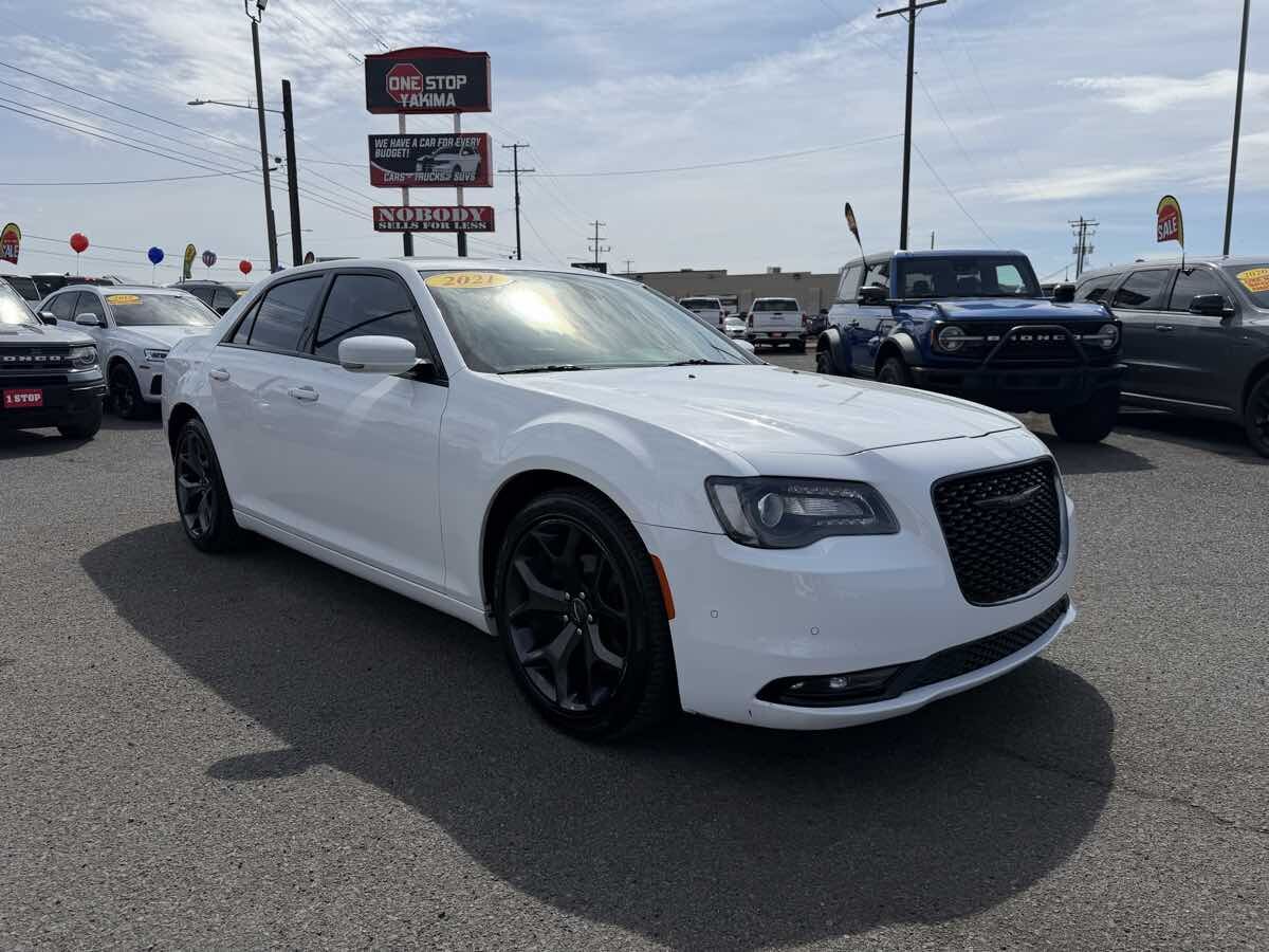 2021 CHRYSLER 300
