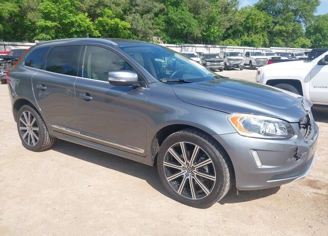 2017 VOLVO XC60