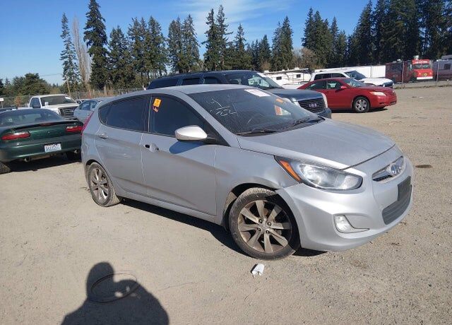 2012 HYUNDAI Accent