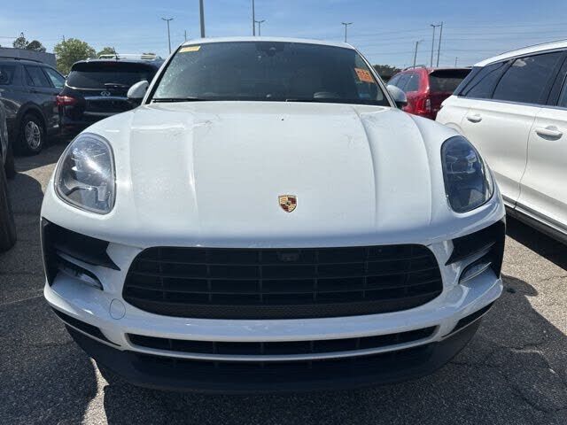 2019 PORSCHE Macan