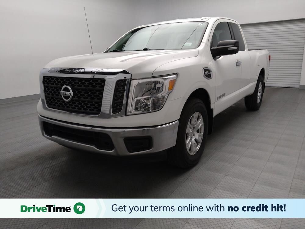 2017 NISSAN Titan