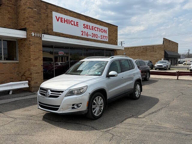 2011 VOLKSWAGEN Tiguan