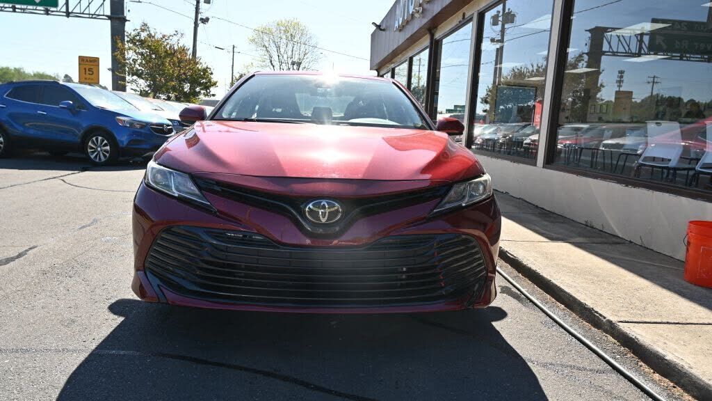 2018 TOYOTA Camry