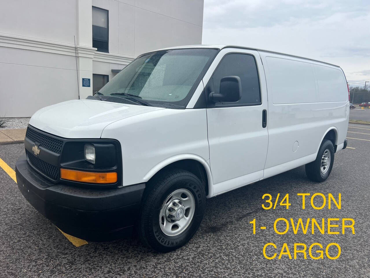 2017 CHEVROLET Express